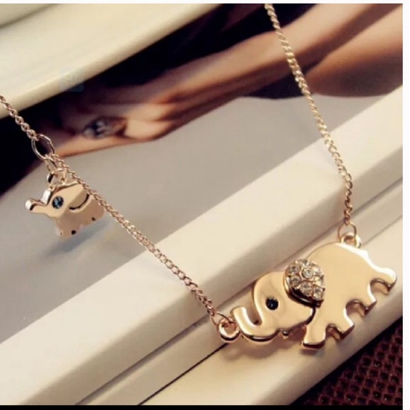 Gold Rhinestone Mommy and Baby Elephant necklace - Picture 3 of 6